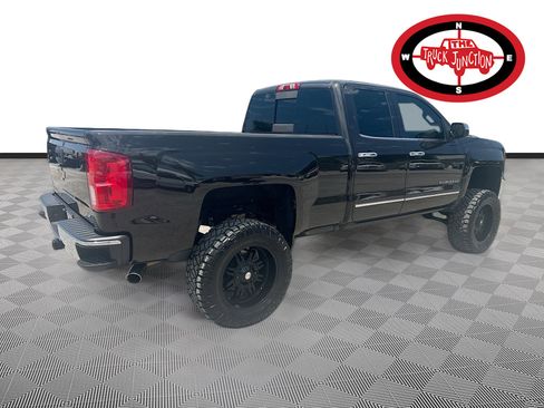 Used 2018 Chevrolet Silverado 1500 LTZ RWD image 7