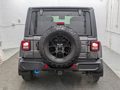 Used 2024 Jeep Wrangler Unlimited image 13