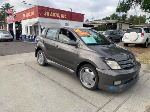 Used 2004 Scion xA FWD image 7