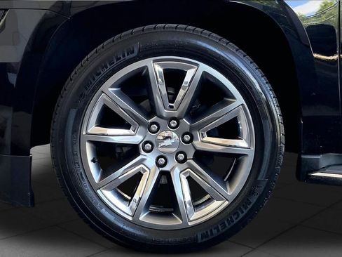 Used 2015 Chevrolet Tahoe LTZ RWD image 10