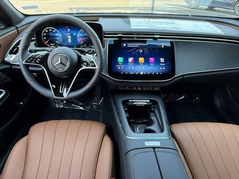 New 2026 Mercedes-Benz E 450 4MATIC Sedan image 17