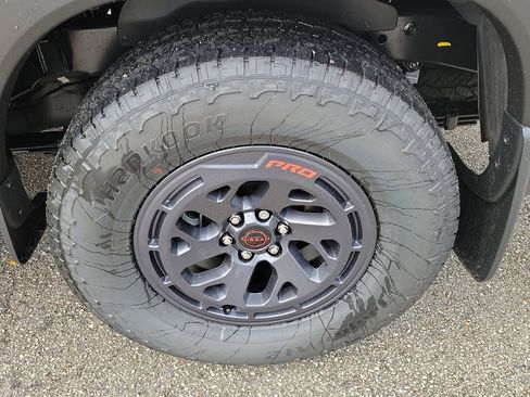 New 2026 Nissan Frontier Pro-X image 9