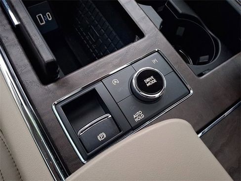 Used 2024 Lincoln Navigator Reserve image 25