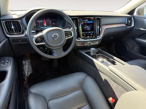 Used 2024 Volvo S60 B5 Plus image 15