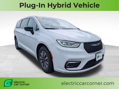 Used 2024 Chrysler Pacifica Limited