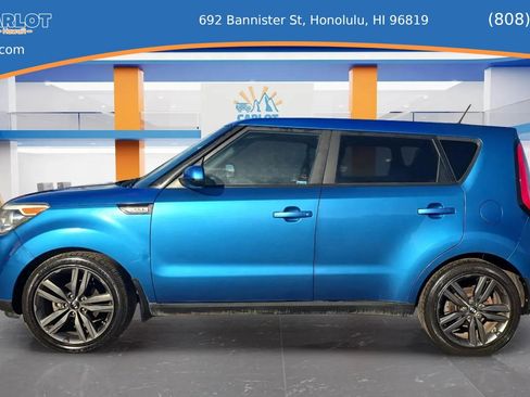Used 2015 Kia Soul + w/ Audio Package FWD image 5
