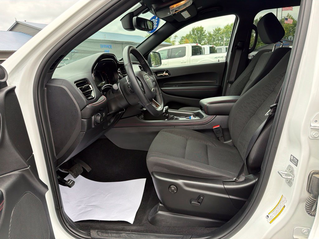 Used 2025 Dodge Durango GT AWD/4WD image 17