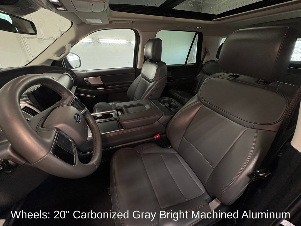 Used 2025 Ford Expedition Active AWD/4WD image 18