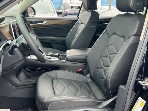 New 2026 Volkswagen Atlas SE image 28