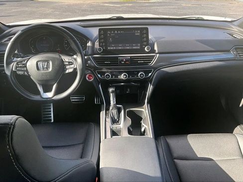 Used 2019 Honda Accord Sport image 6