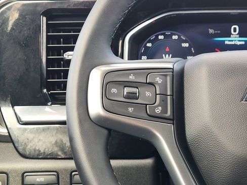 Used 2023 Chevrolet Silverado 1500 LT AWD/4WD image 27