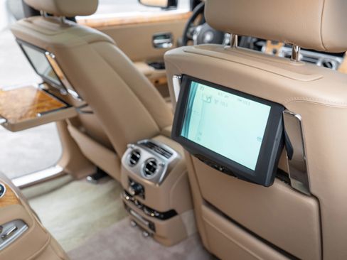 Used 2017 Rolls-Royce Ghost image 73