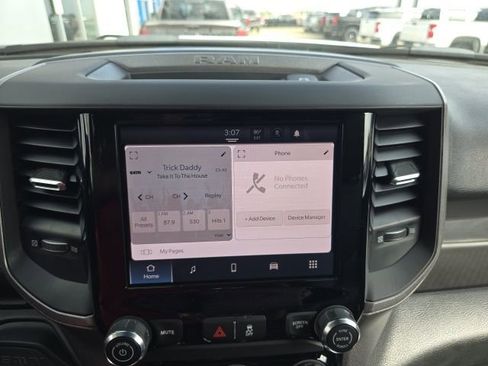 Used 2025 RAM 2500 Tradesman w/ Chrome Appearance Group image 23