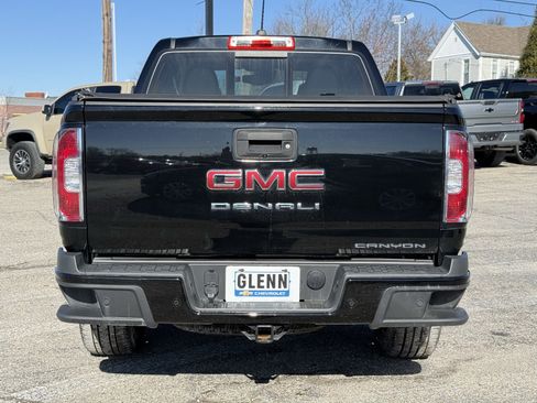 Used 2021 GMC Canyon Denali image 11