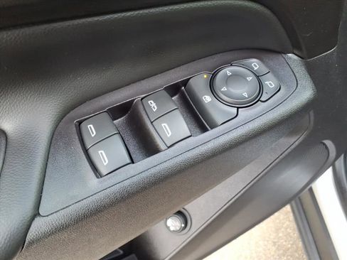 Certified 2018 Chevrolet Equinox LT FWD image 19