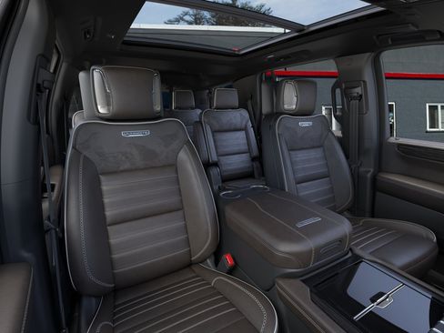 New 2026 GMC Yukon Denali Ultimate w/ LPO, Floor Liner Package AWD/4WD image 40