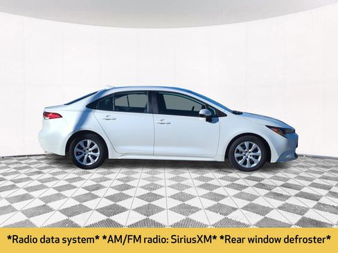 Used 2020 Toyota Corolla LE image 6
