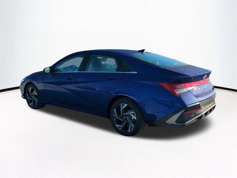 New 2026 Hyundai Elantra Limited image 7