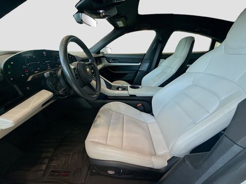 Used 2020 Porsche Taycan 4S image 17