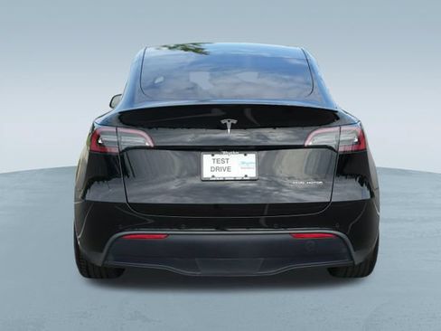 Used 2022 Tesla Model Y Performance AWD/4WD image 8