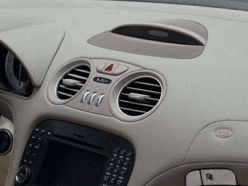 Used 2009 Mercedes-Benz SL 550 image 43