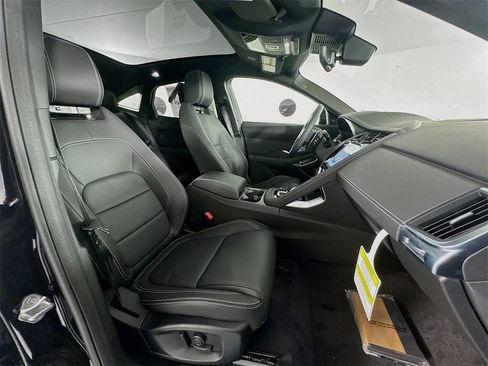 New 2024 Jaguar E-PACE R-Dynamic SE image 28