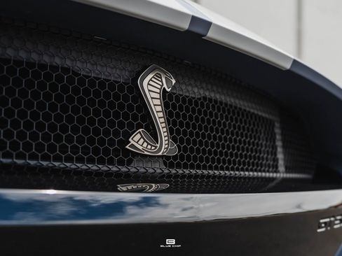 Used 2022 Ford Mustang Shelby GT500 w/ Carbon Fiber Track Pack RWD image 6
