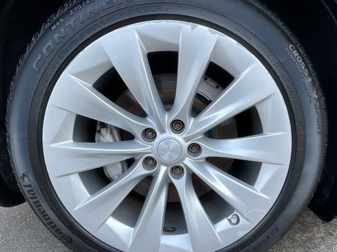 Used 2016 Tesla Model X 75D AWD/4WD image 16