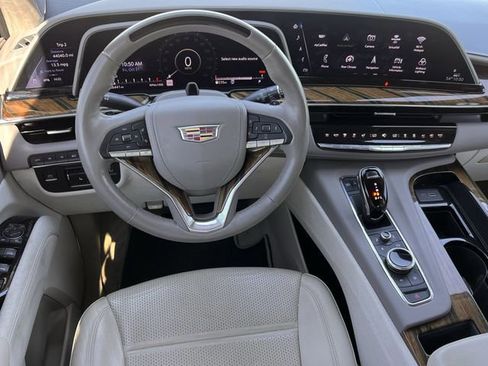 Certified 2023 Cadillac Escalade ESV Premium Luxury Platinum image 12