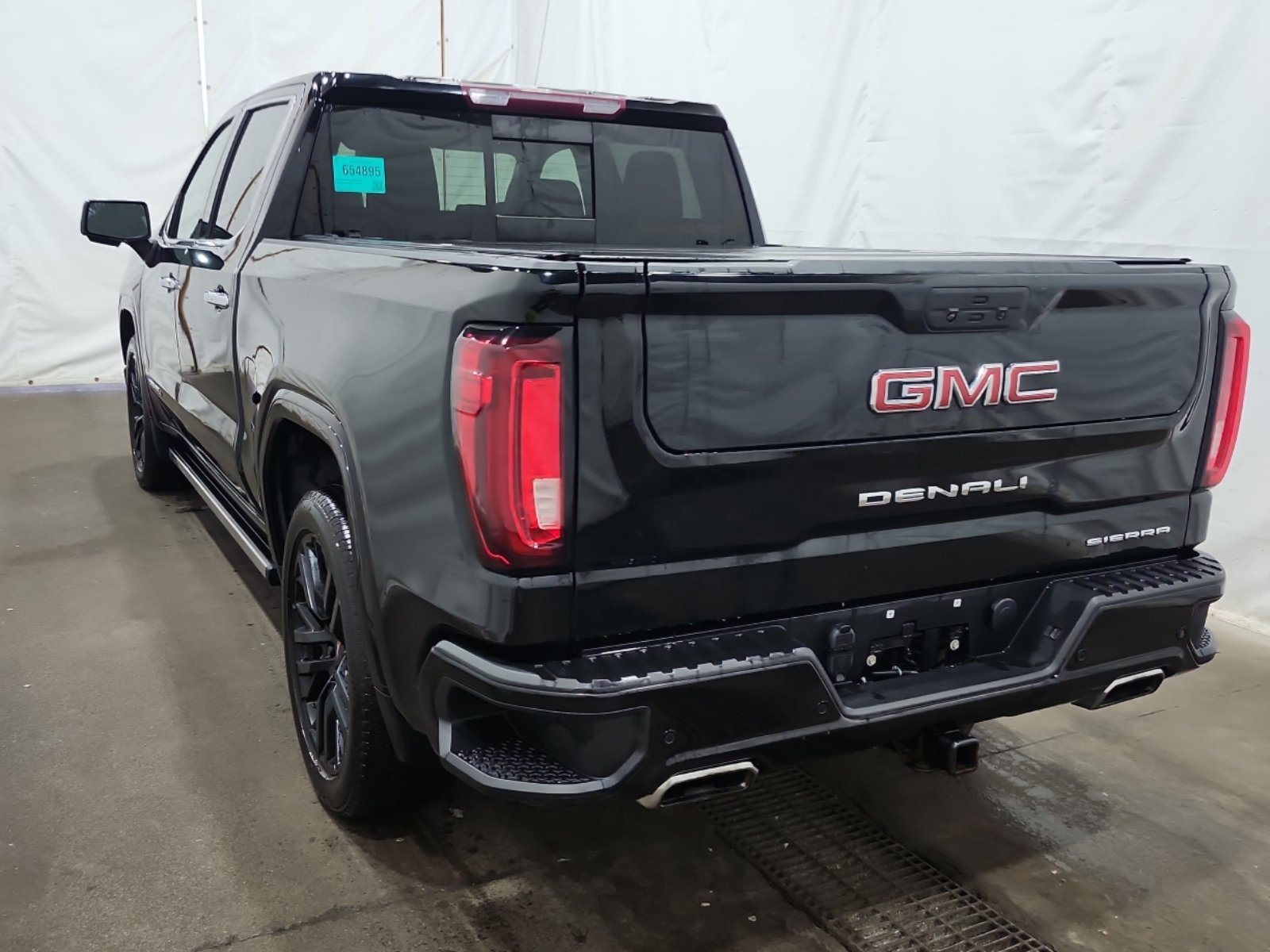 Used 2022 GMC Sierra 1500 Denali w/ Denali Premium Package AWD/4WD image 6