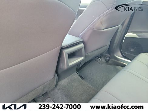 Used 2022 Toyota Camry LE FWD image 13
