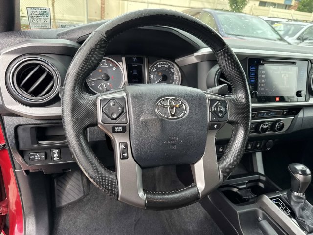 Used 2016 Toyota Tacoma Limited w/ Towing Package RWD image 21