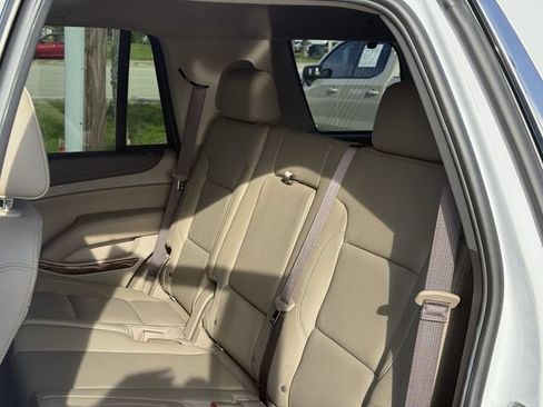 Used 2019 GMC Yukon SLT w/ Premium Edition RWD image 30
