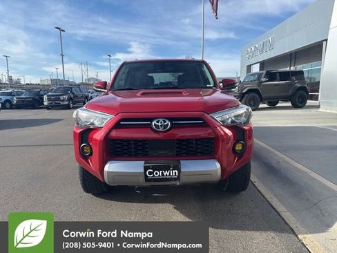 Used 2020 Toyota 4Runner TRD Off-Road Premium image 2