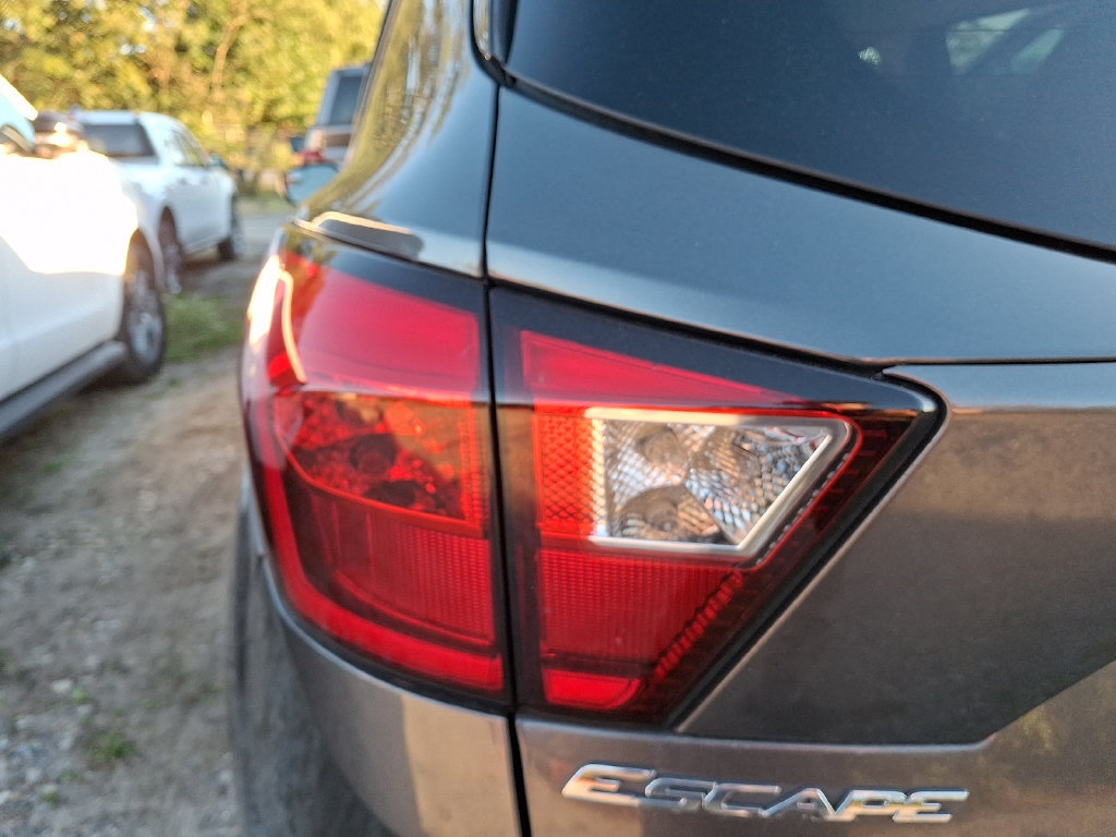 Used 2019 Ford Escape Titanium AWD/4WD image 8