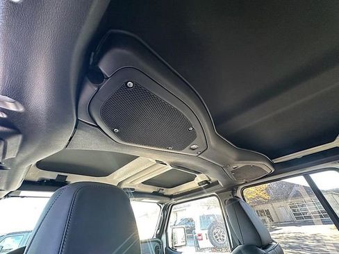 New 2026 Jeep Wrangler Unlimited Rubicon image 16