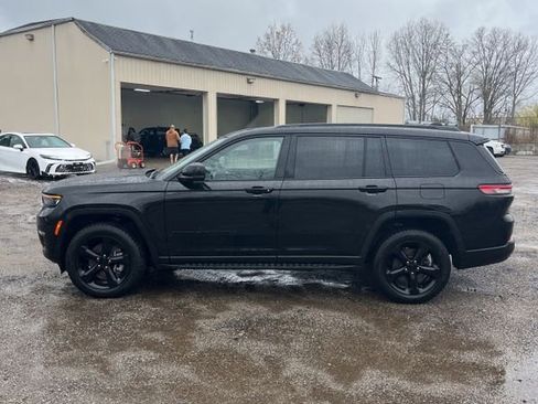 Used 2024 Jeep Grand Cherokee L Limited w/ Luxury Tech Group II AWD/4WD image 2