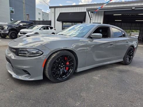 Used 2018 Dodge Charger R/T Scat Pack w/ Dynamics Package RWD image 3