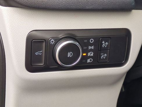 Certified 2023 Ford Escape Platinum w/ Premium Technology Package image 18