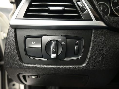 Used 2018 BMW 330e image 25