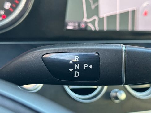 Used 2017 Mercedes-Benz E 300 4MATIC image 14