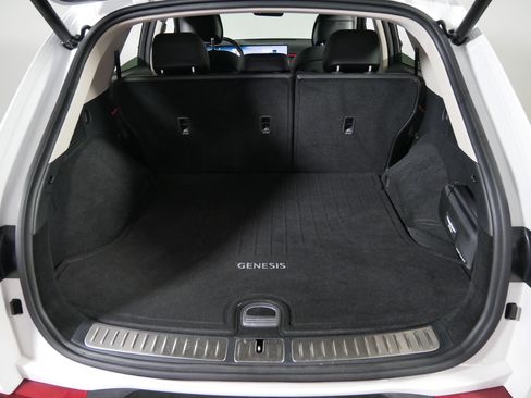 Certified 2026 Genesis GV70 2.5T Select AWD/4WD image 18