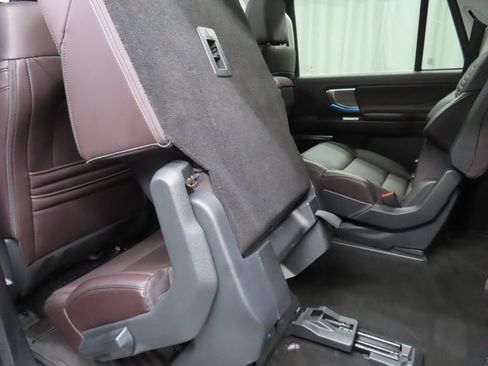 Used 2025 Ford Expedition Max Platinum w/ Platinum Ultimate Package image 75
