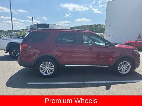 Used 2017 Ford Explorer XLT w/ Equipment Group 202A FWD image 6