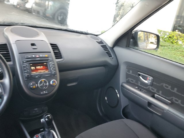 Used 2013 Kia Soul + w/ Audio Pkg FWD image 15