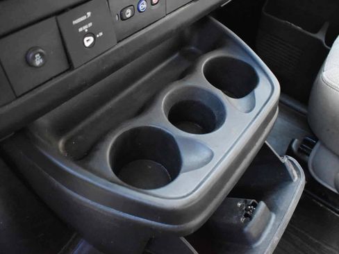 Used 2020 Chevrolet Express 2500 RWD image 33