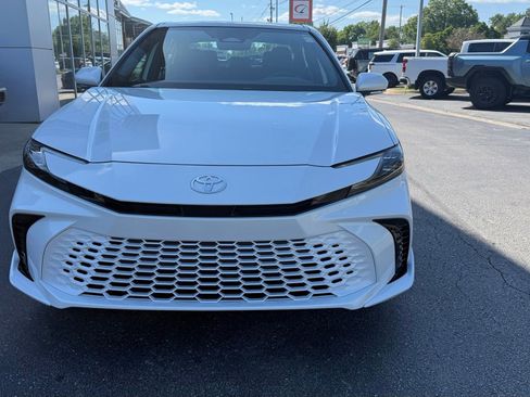 Used 2026 Toyota Camry XSE FWD image 4