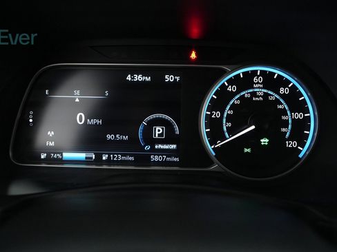 Used 2024 Nissan Leaf SV Plus image 24