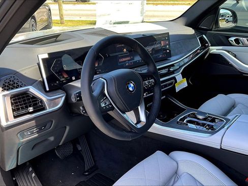 New 2026 BMW X5 xDrive40i w/ Climate Comfort Package image 5