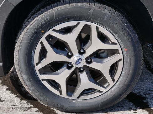 Used 2024 Subaru Forester Premium image 15